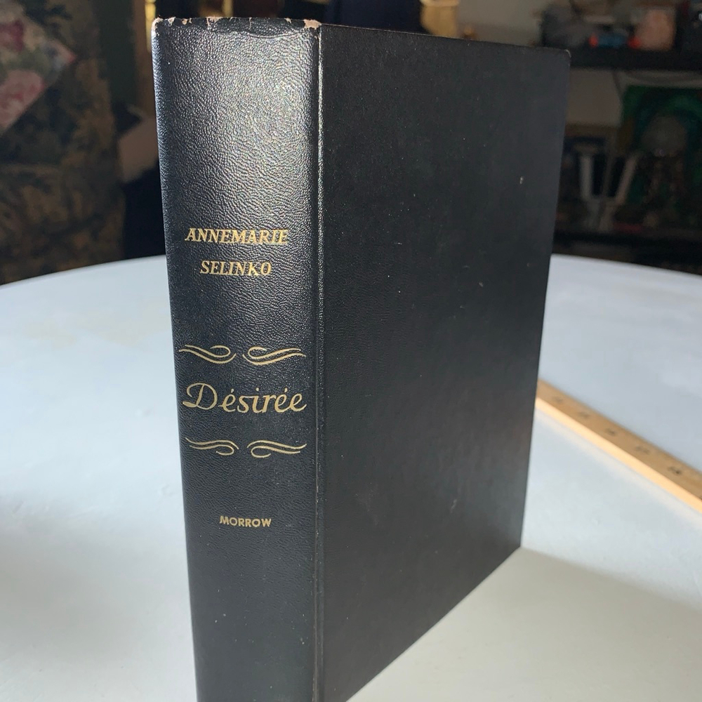 Unisex Morrow Black Gold Desiree novel Book One Size